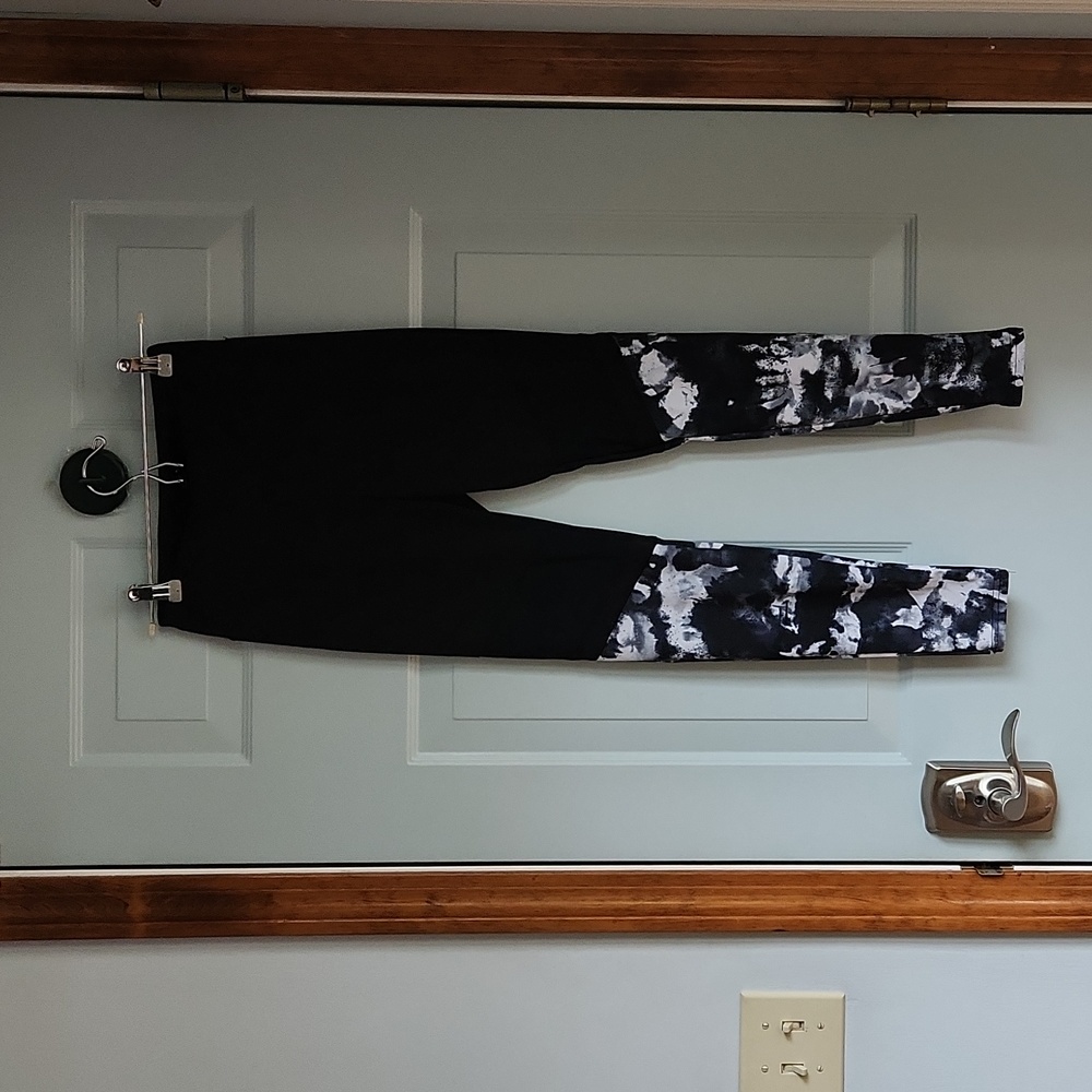 Balance Collection, Sz Sm,Athletic Pants Bl& Wh, Grey Black Design